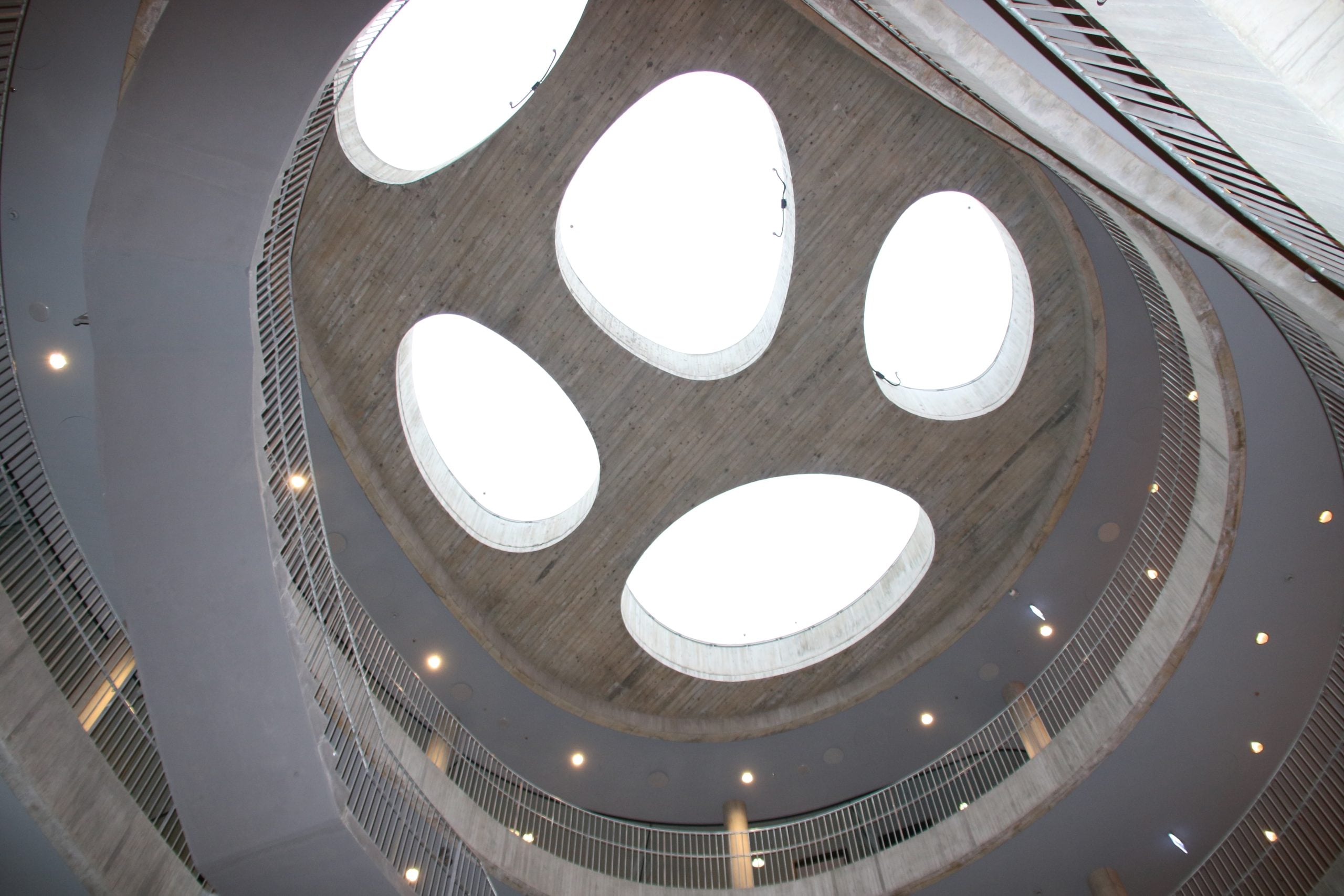 Roof made of ETFE Cushions
